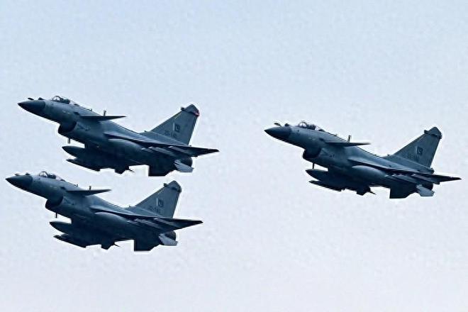 一机双杀”战力惊人F-16全程寸功未立不朽情缘手机版美国承认歼-10C战果“(图6)